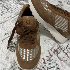 Lucky Brand Tan and Silver Women's Sneakers